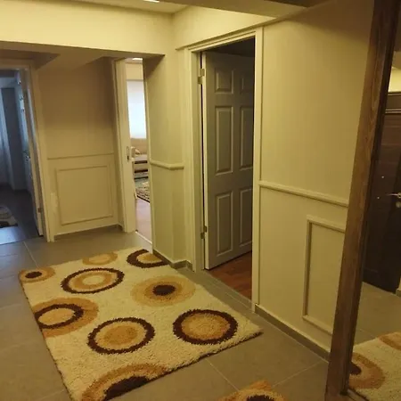 Large And Centrally Located Flat * Izmir