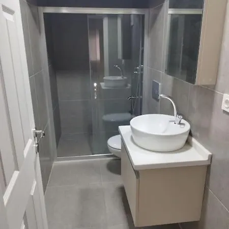 Large And Centrally Located Flat Smirne